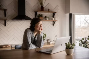 Online Psikolojik Danışmanlık Nedir? Uzaktan Güvenli Destek Alın